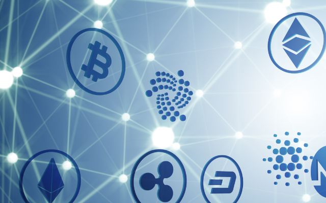 Uważaj na fałszywe serwisy internetowe, które oferują kryptowaluty i inwestycje na rynku Forex